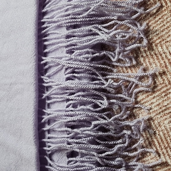 Givenchy Cashmere scarf 31x78 inches - Picture 3 of 9